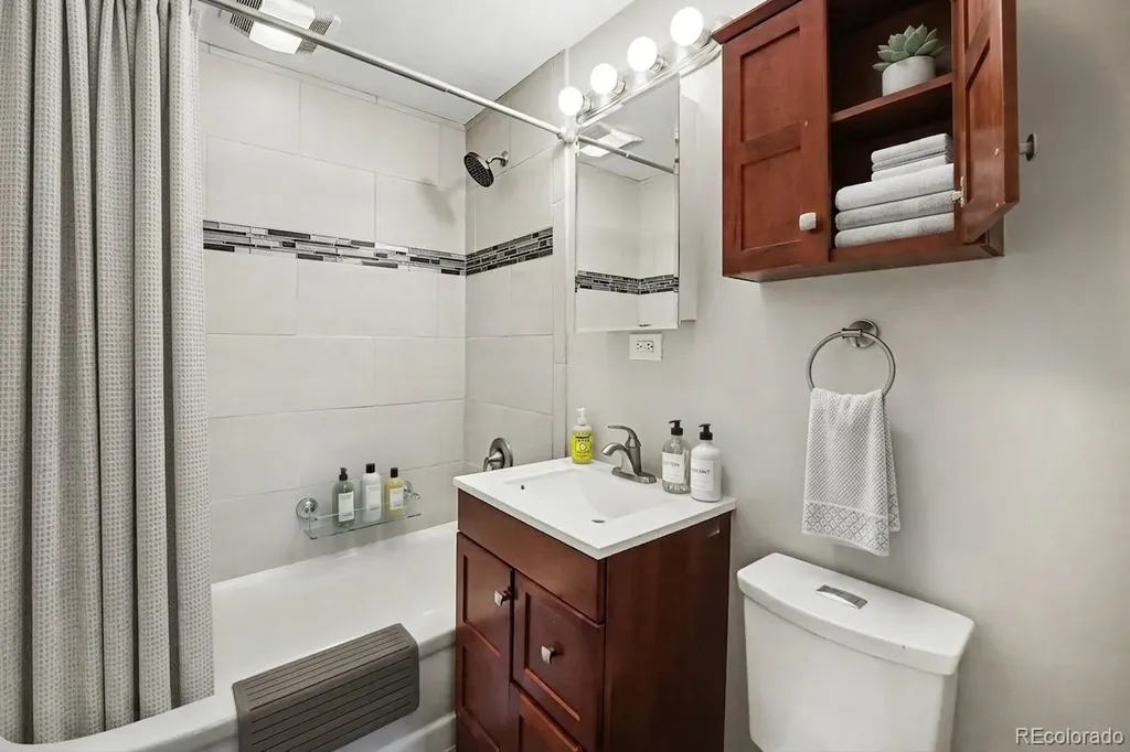 2474 Newland Street Edgewater CO 80214