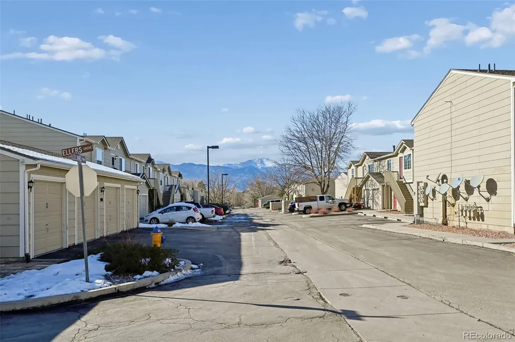 339 Ellers Grove Colorado Springs CO 80916