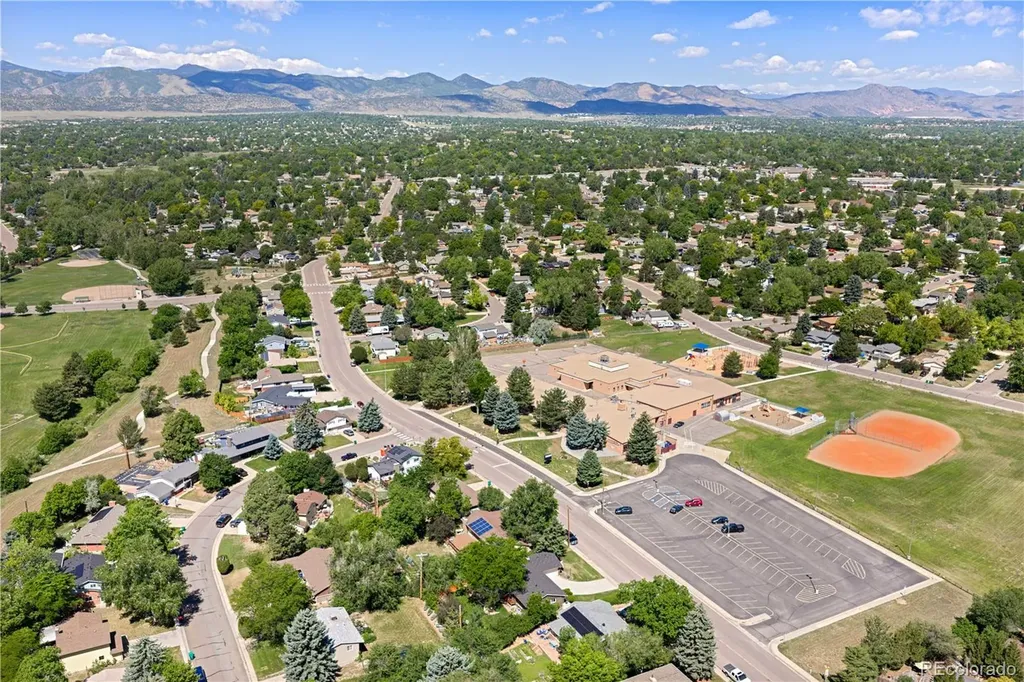 5876 W Canyon Avenue Littleton CO 80128