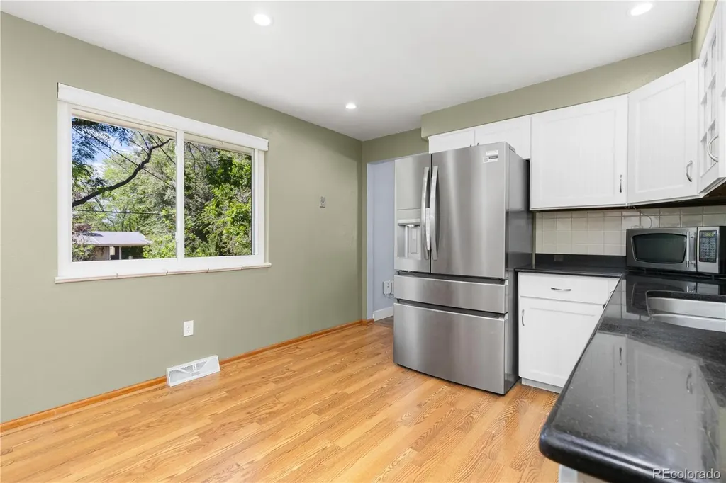 5876 W Canyon Avenue Littleton CO 80128