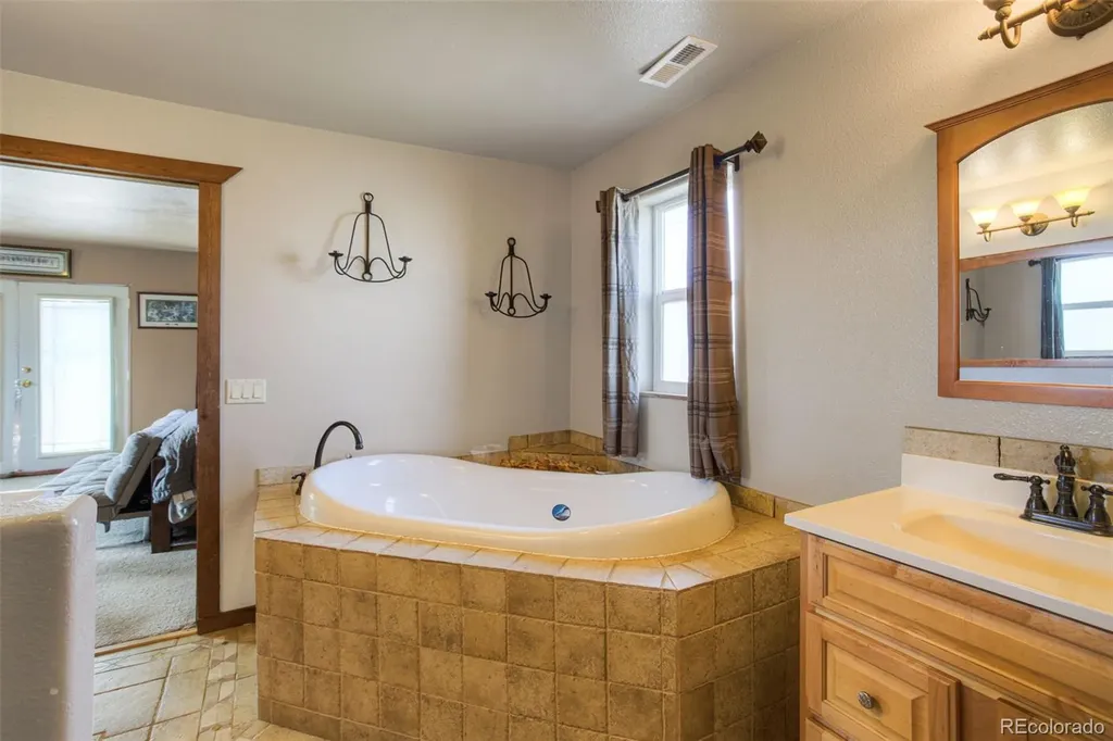 73 Mid Land Avenue Hartsel CO 80449