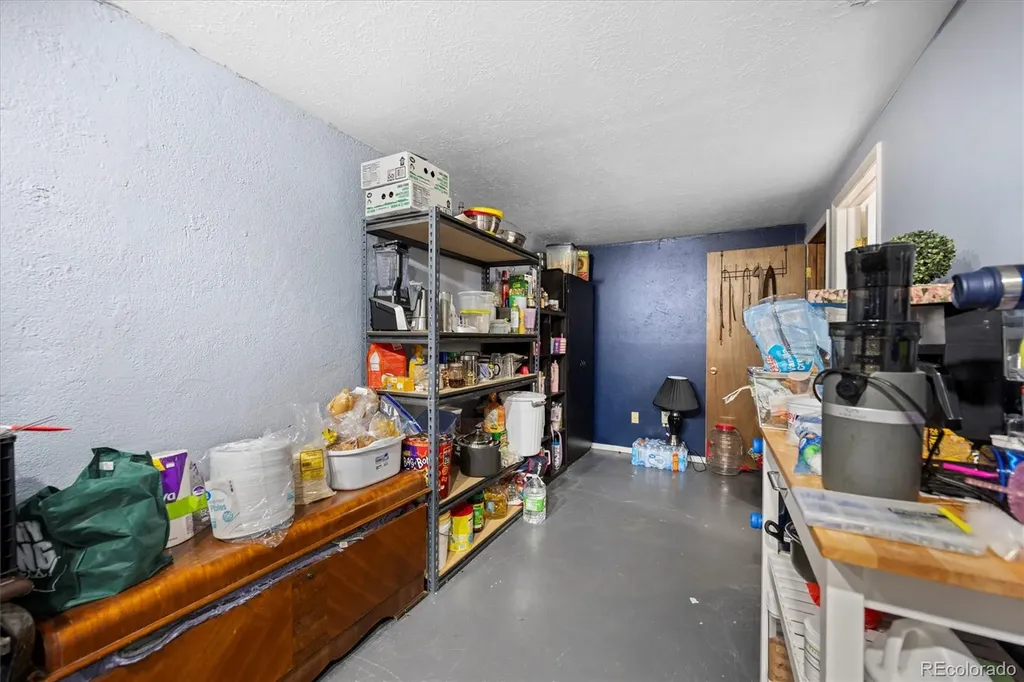 612 Central Avenue Wiggins CO 80654