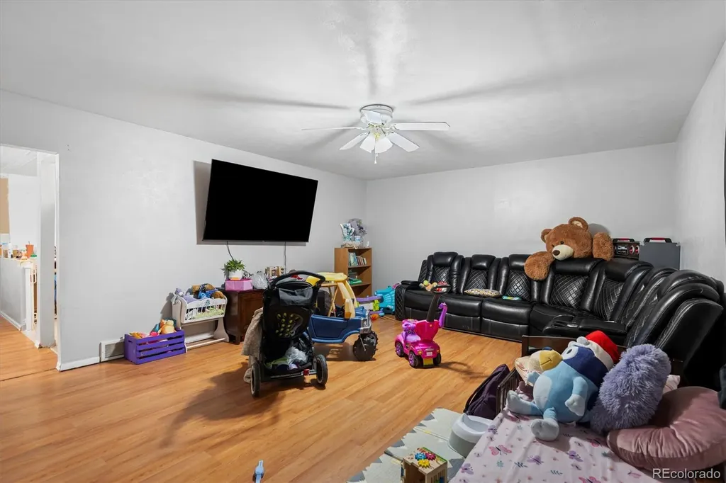 612 Central Avenue Wiggins CO 80654