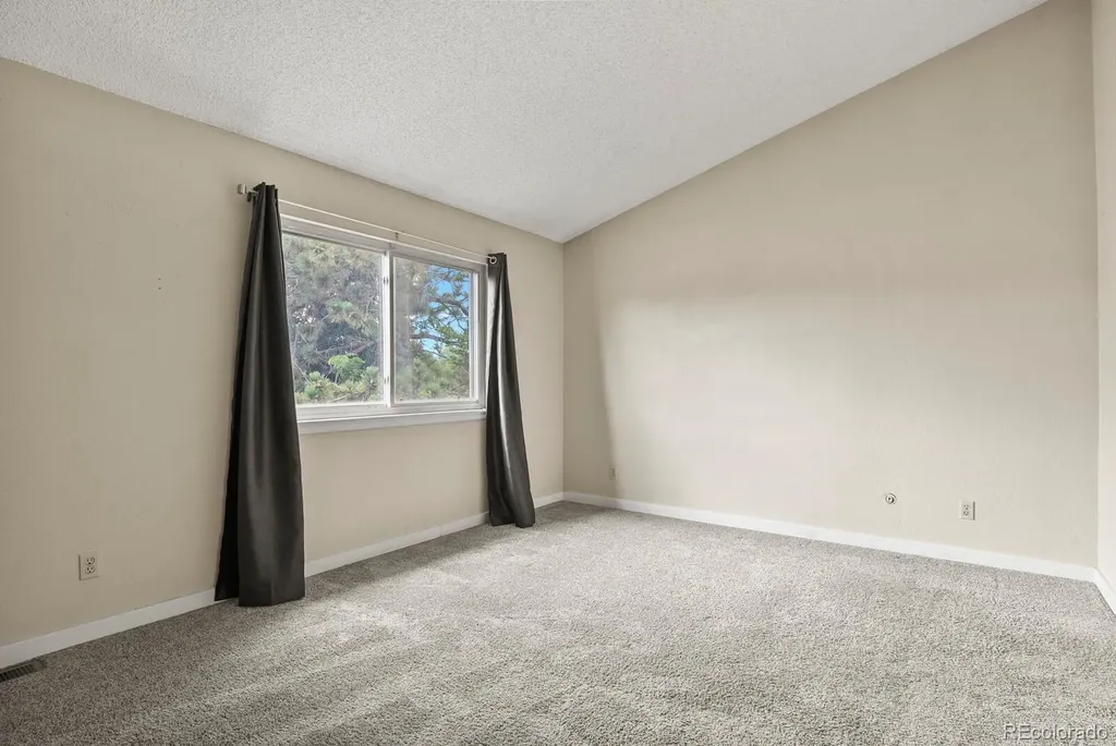 4290 S Mobile Circle Aurora CO 80013