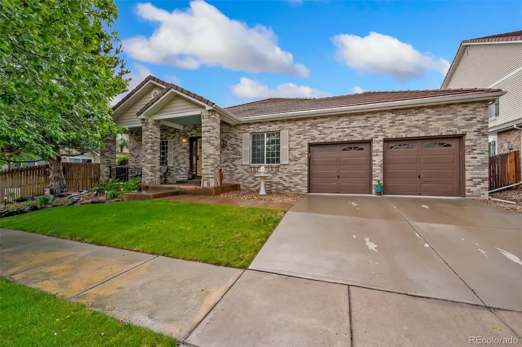 11825 Helena Street Commerce City CO 80022