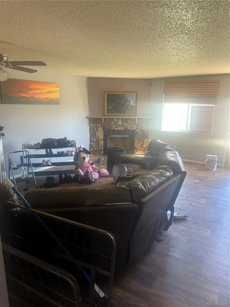 1826 Lanka Lane Colorado Springs CO 80915