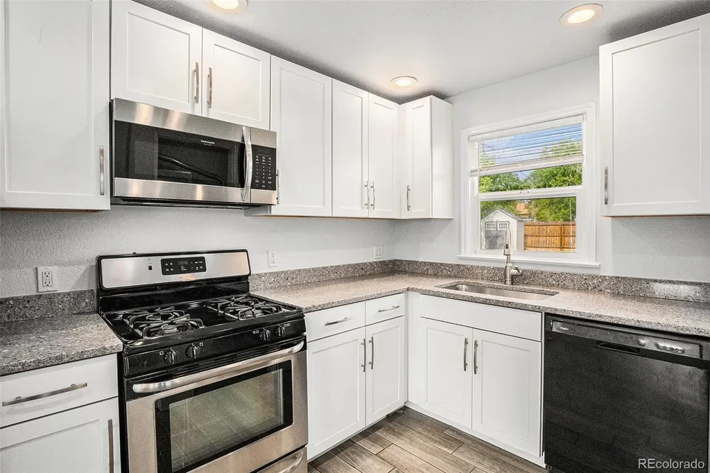 1764 Oswego Street Aurora CO 80010