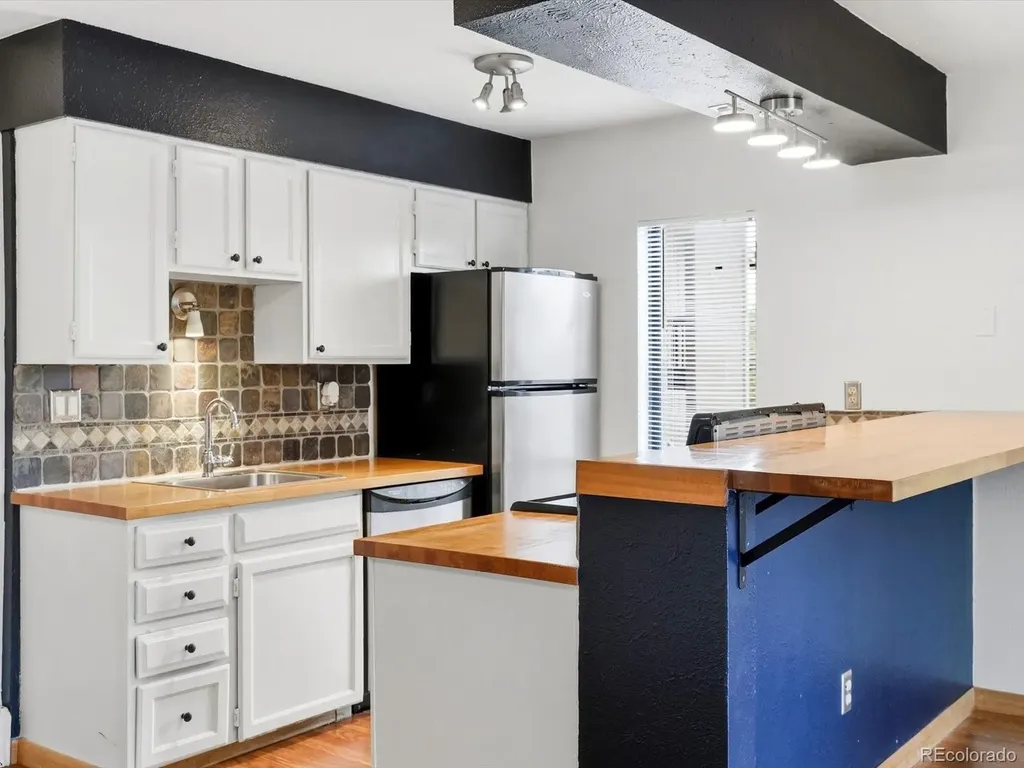 695 Manhattan Drive Boulder CO 80303