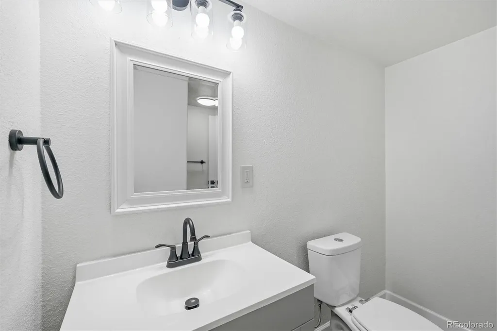 18171 E Crestridge Drive Centennial CO 80015