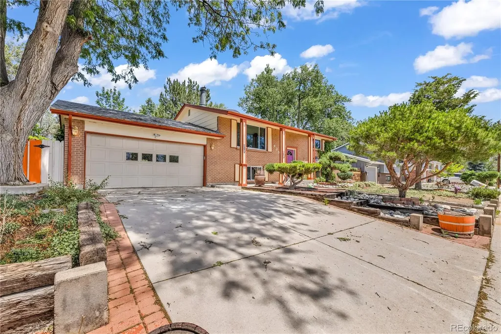 4391 Dixon Drive Westminster CO 80031