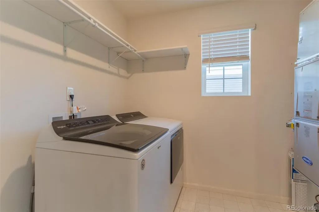 211 S Oak Hill Street Aurora CO 80018