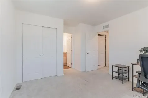 211 S Oak Hill Street Aurora CO 80018