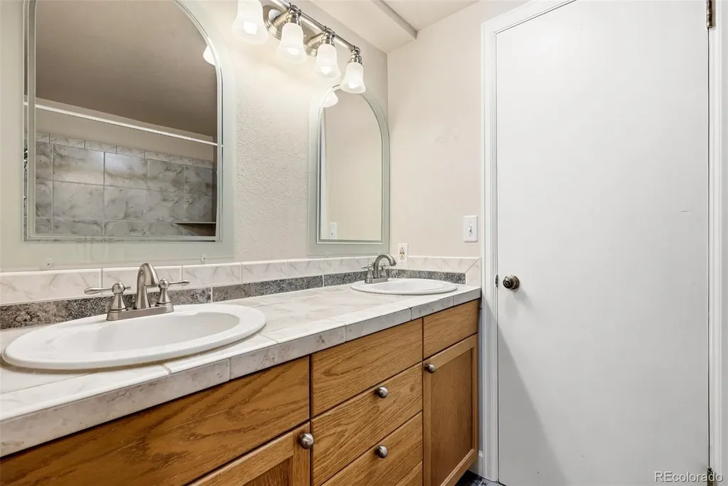 6846 Surrey Trail Littleton CO 80125
