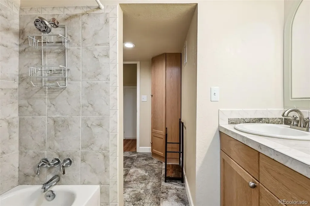 6846 Surrey Trail Littleton CO 80125