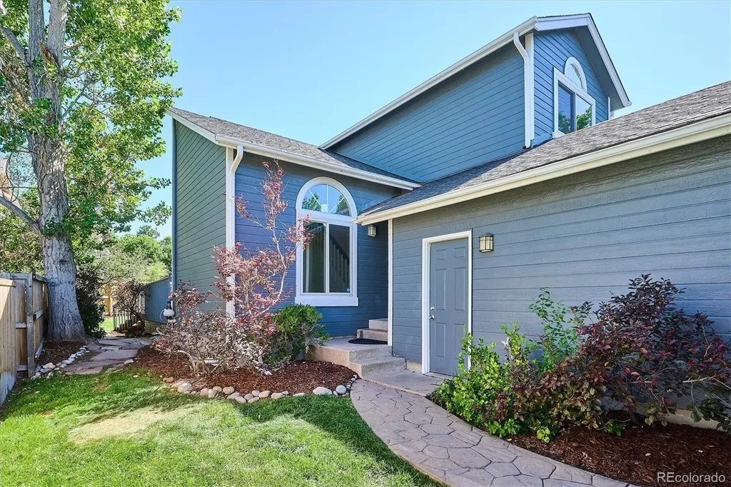 585 Arden Circle Highlands Ranch CO 80126