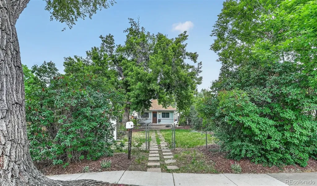 2463 Ingalls Street Edgewater CO 80214