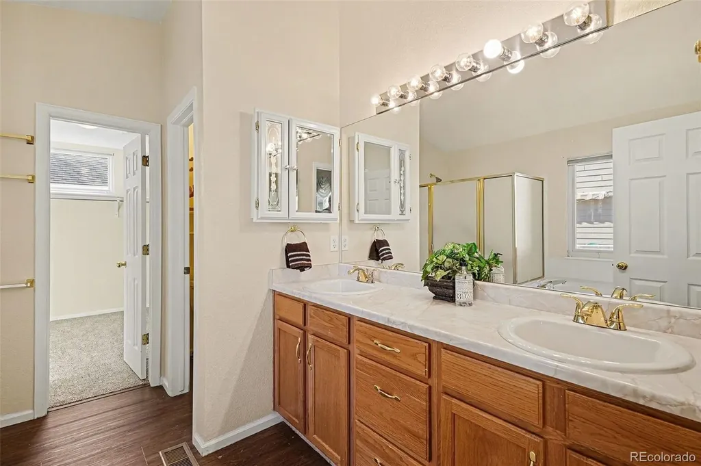 10732 W Dumbarton Circle Littleton CO 80127