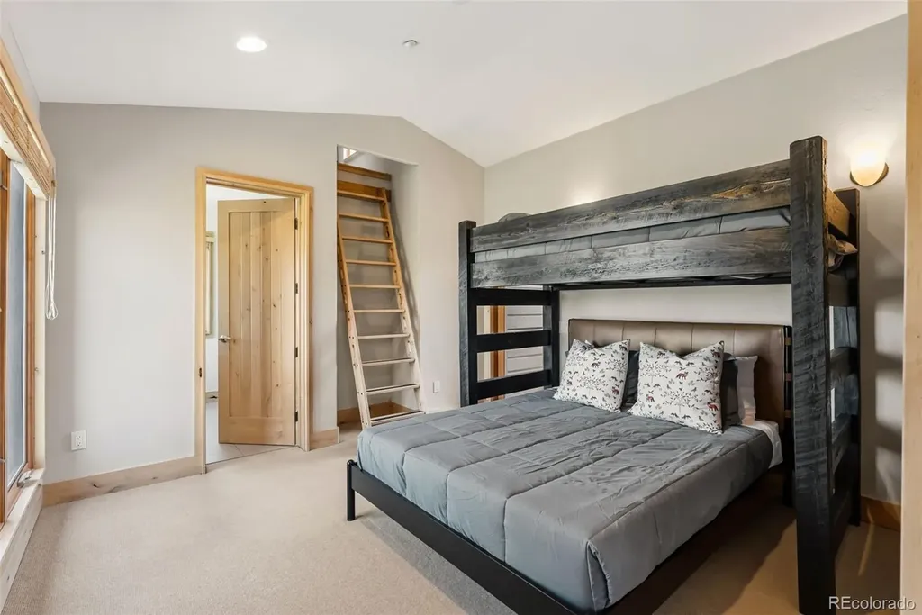 2800 Hunters Knob Road Silverthorne CO 80498