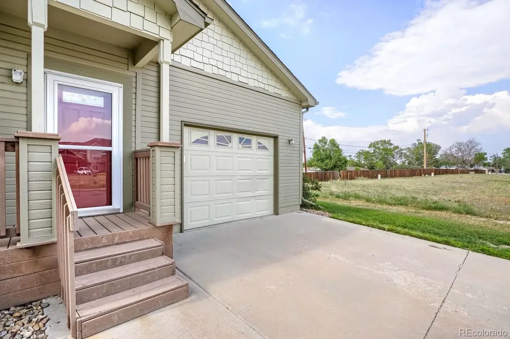 6589 Conter Avenue Commerce City CO 80022