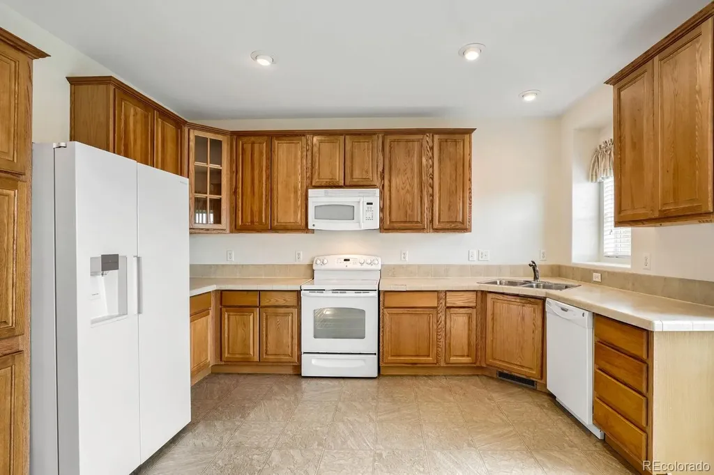 6589 Conter Avenue Commerce City CO 80022