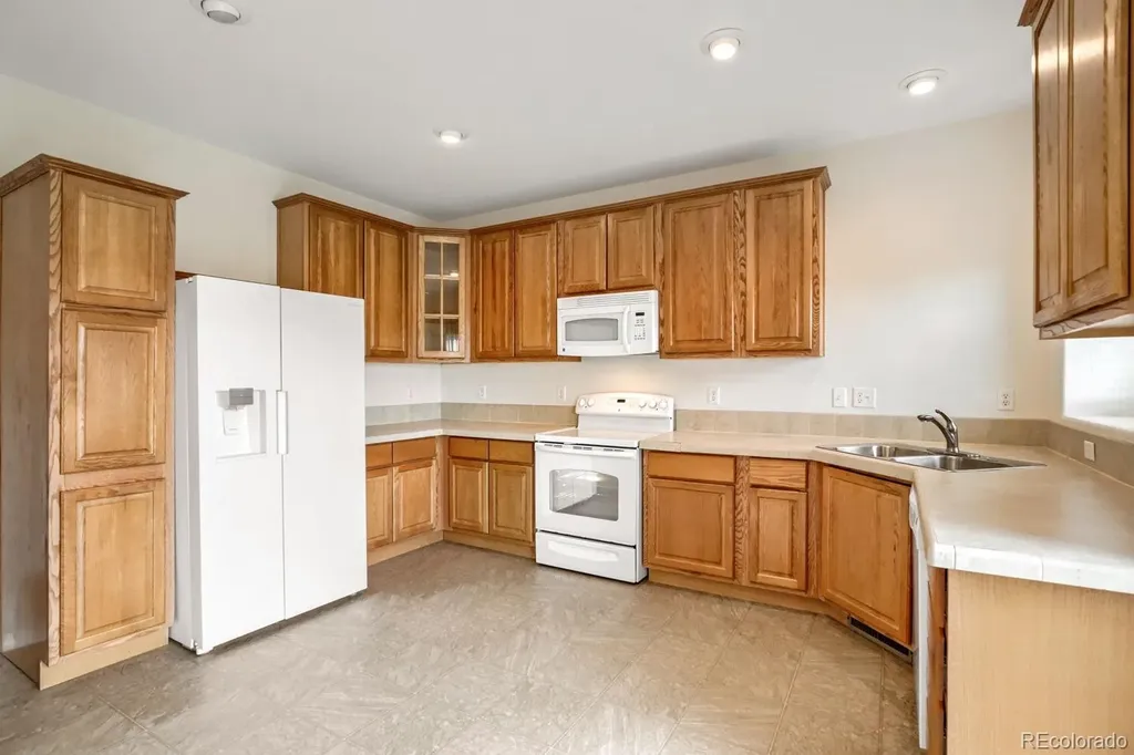 6589 Conter Avenue Commerce City CO 80022