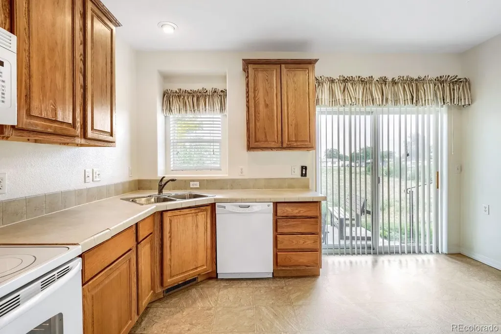 6589 Conter Avenue Commerce City CO 80022