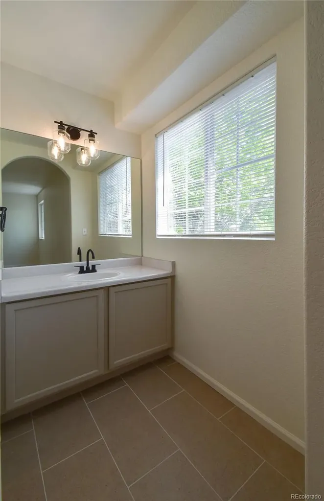 19625 E Montview Drive Aurora CO 80011