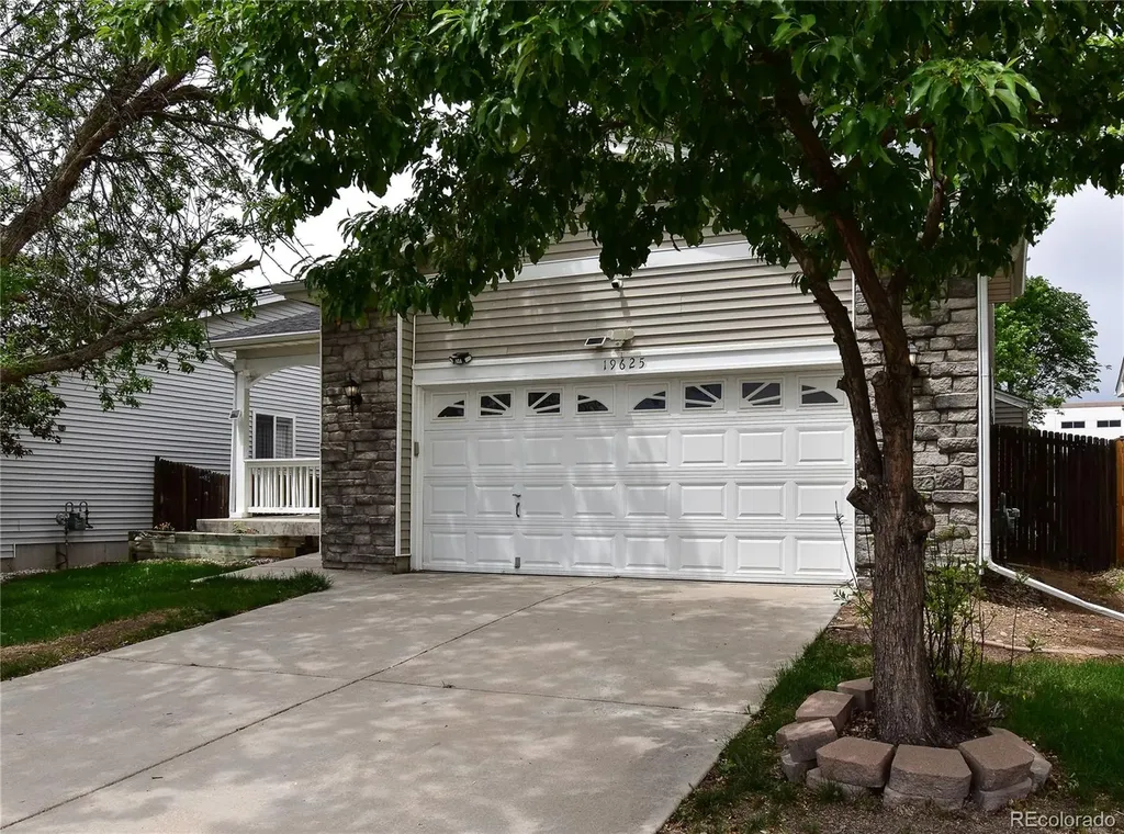 19625 E Montview Drive Aurora CO 80011