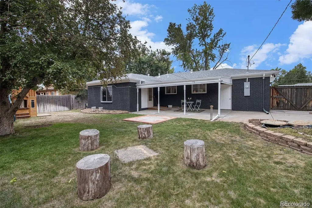 3325 W Arlington Avenue Littleton CO 80123