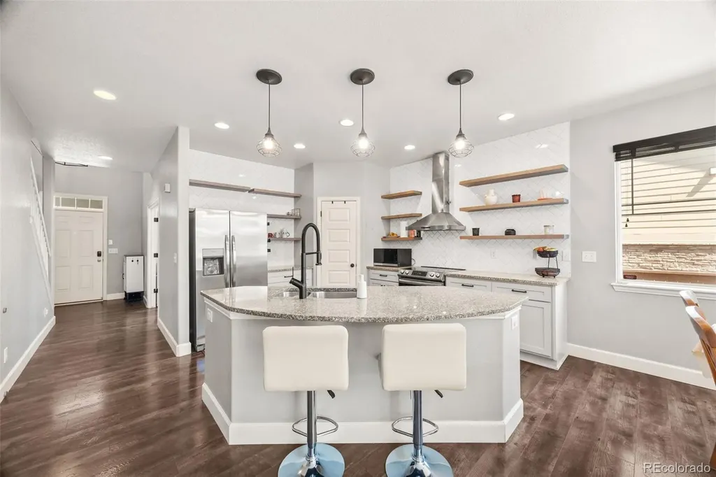484 N Jamestown Way Aurora CO 80018