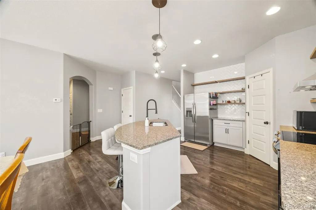 484 N Jamestown Way Aurora CO 80018