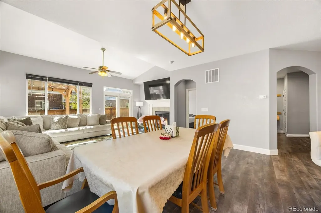 484 N Jamestown Way Aurora CO 80018