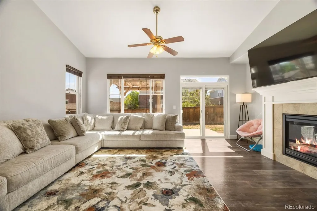 484 N Jamestown Way Aurora CO 80018