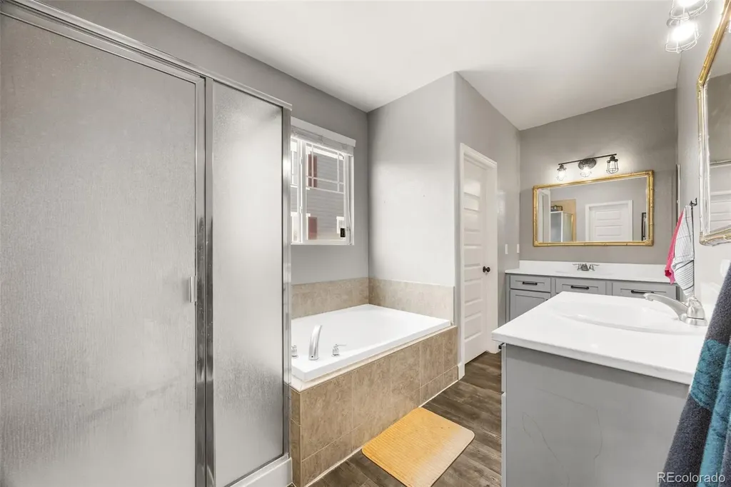 484 N Jamestown Way Aurora CO 80018