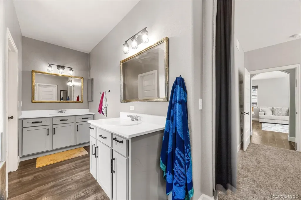 484 N Jamestown Way Aurora CO 80018