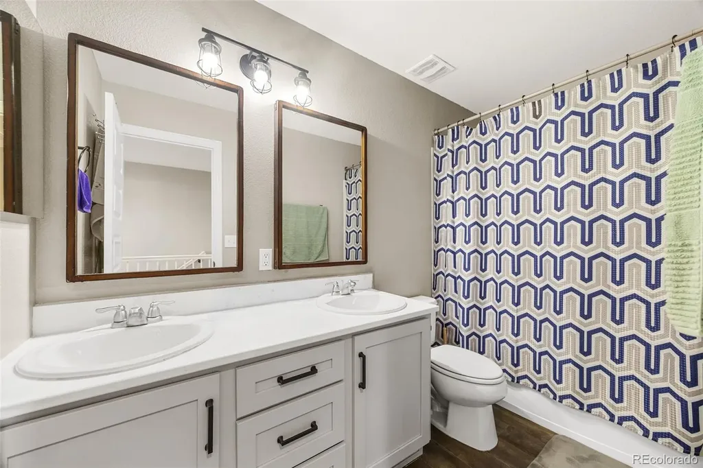 484 N Jamestown Way Aurora CO 80018