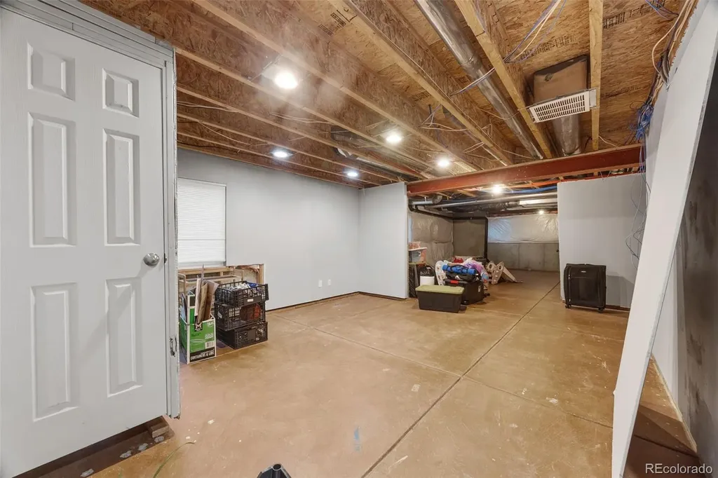 484 N Jamestown Way Aurora CO 80018
