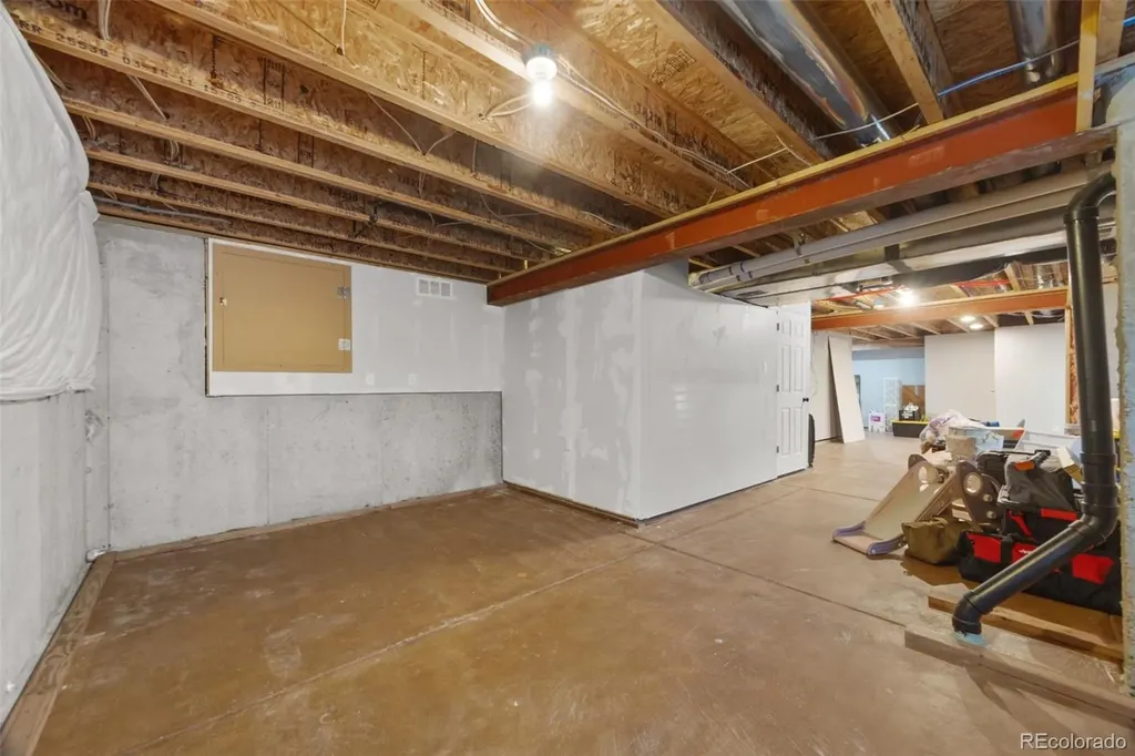 484 N Jamestown Way Aurora CO 80018