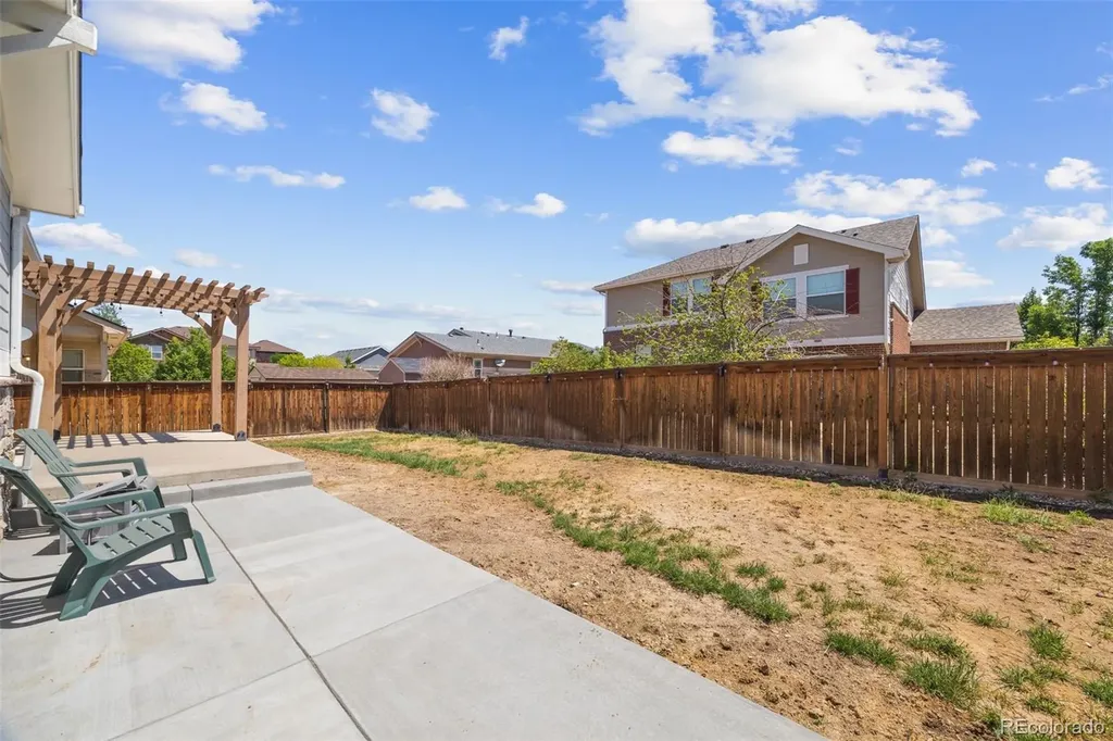 484 N Jamestown Way Aurora CO 80018