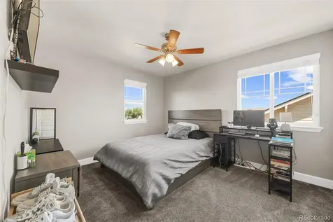 484 N Jamestown Way Aurora CO 80018