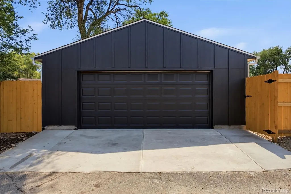 2919 Forest Street Denver CO 80207