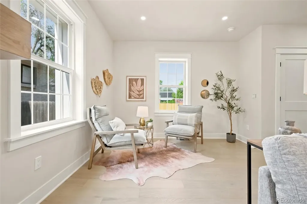 2919 Forest Street Denver CO 80207