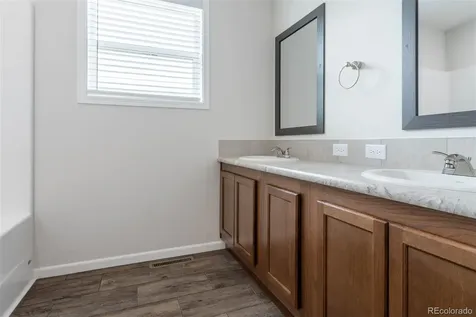 2373 N Elmira Street Aurora CO 80010