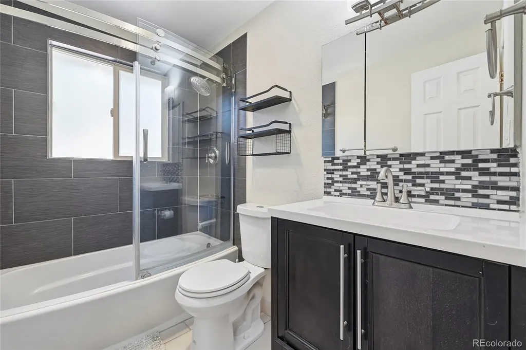 681 S Quari Street Aurora CO 80012