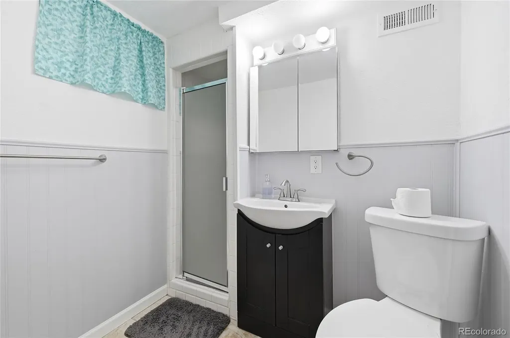 681 S Quari Street Aurora CO 80012
