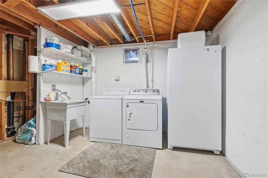 681 S Quari Street Aurora CO 80012