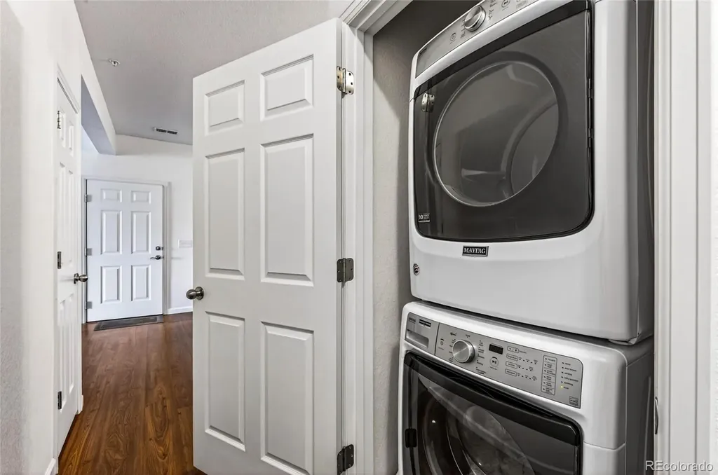 804 Summer Hawk Drive Longmont CO 80504