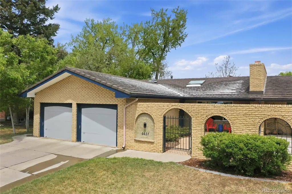 6651 E Ithaca Place Denver CO 80237