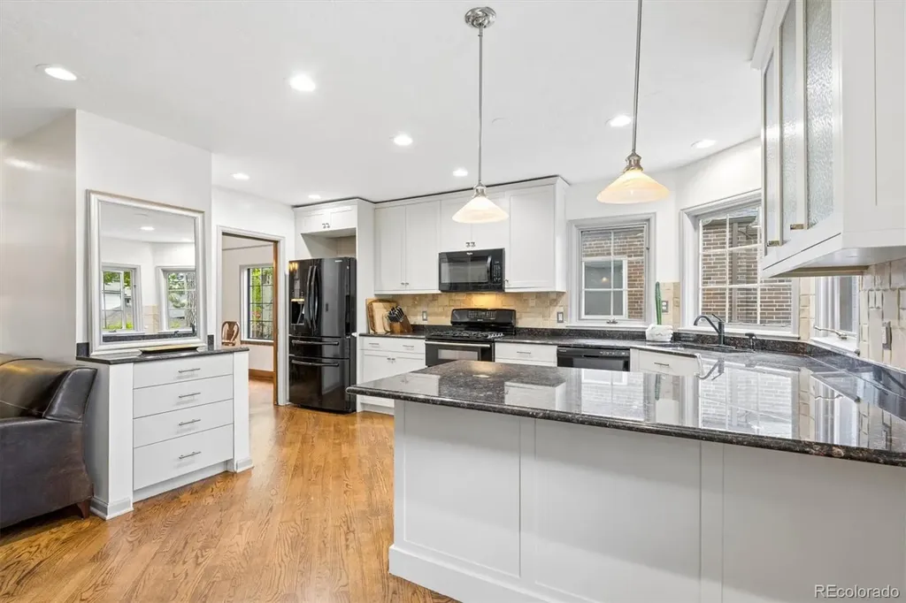 423 Dahlia Street Denver CO 80220