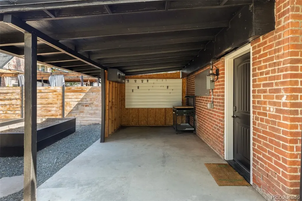 3750 N Vine Street Denver CO 80205